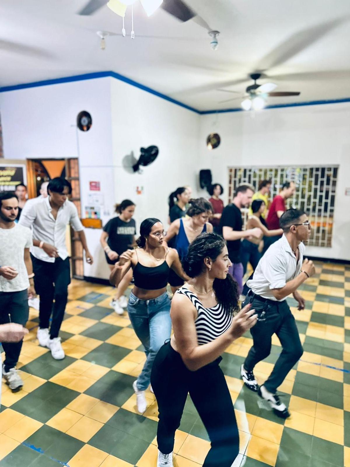 Havana Hostel Cali & Dance School 外观 照片